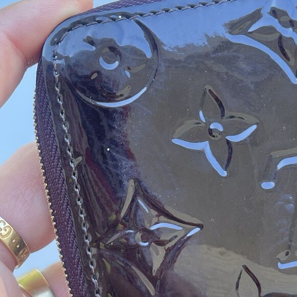 LOUIS VUITTON Amarante Vernis Zippy Coin Purse Card Wallet Purple - Picture 3 of 14